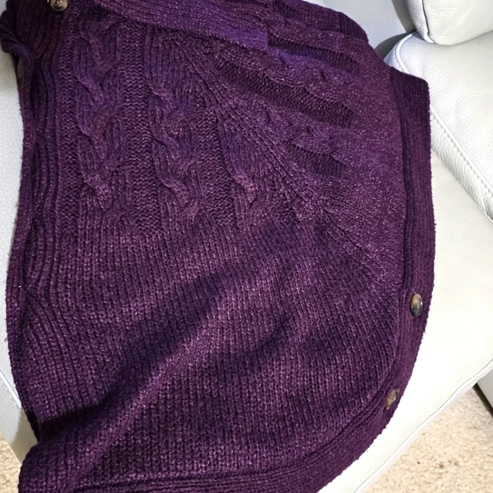 Old Navy Womens Purple Sweater Poncho Size XXL Cable Knit Button Sides Cardigan - Picture 3 of 10